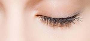 روش های جوانسازی دور چشم